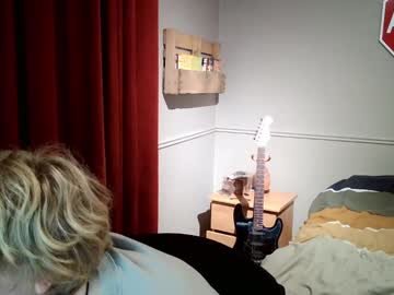 gayblondboy